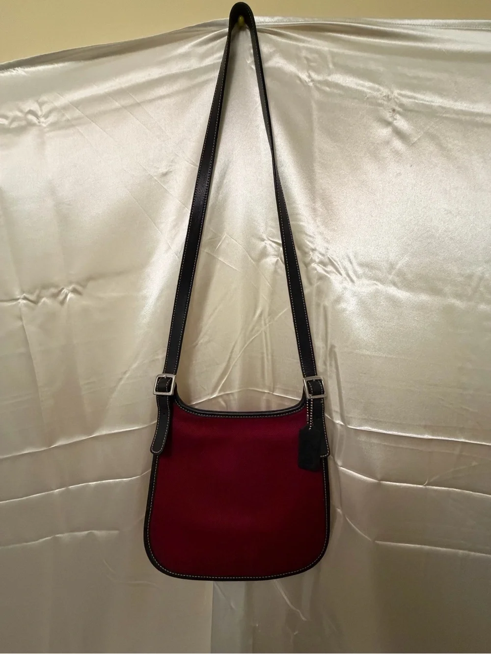 Coach Legacy Red Twill Leather Trim Crossbody Swingpack Shoulder Bag Purse 6234